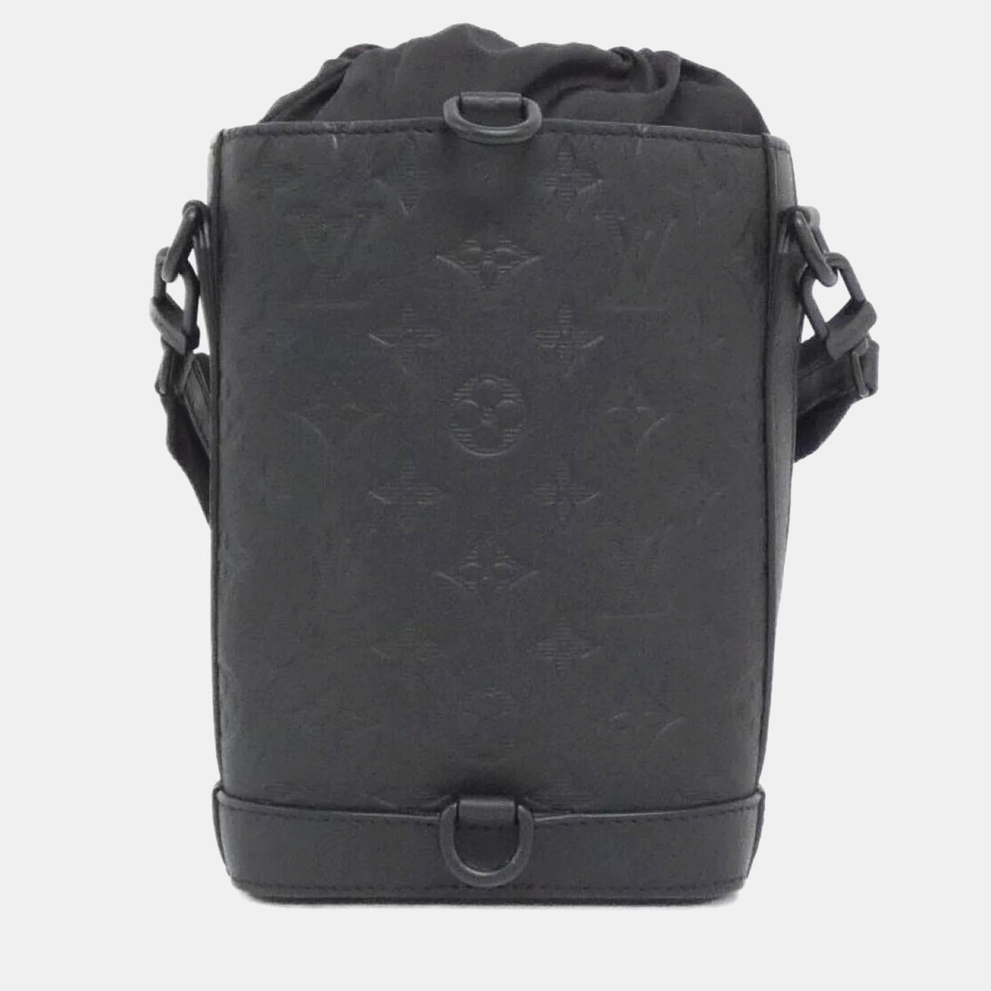 

Louis Vuitton Noe Sling Black Monogram Shadow Leather Shoulder Bag