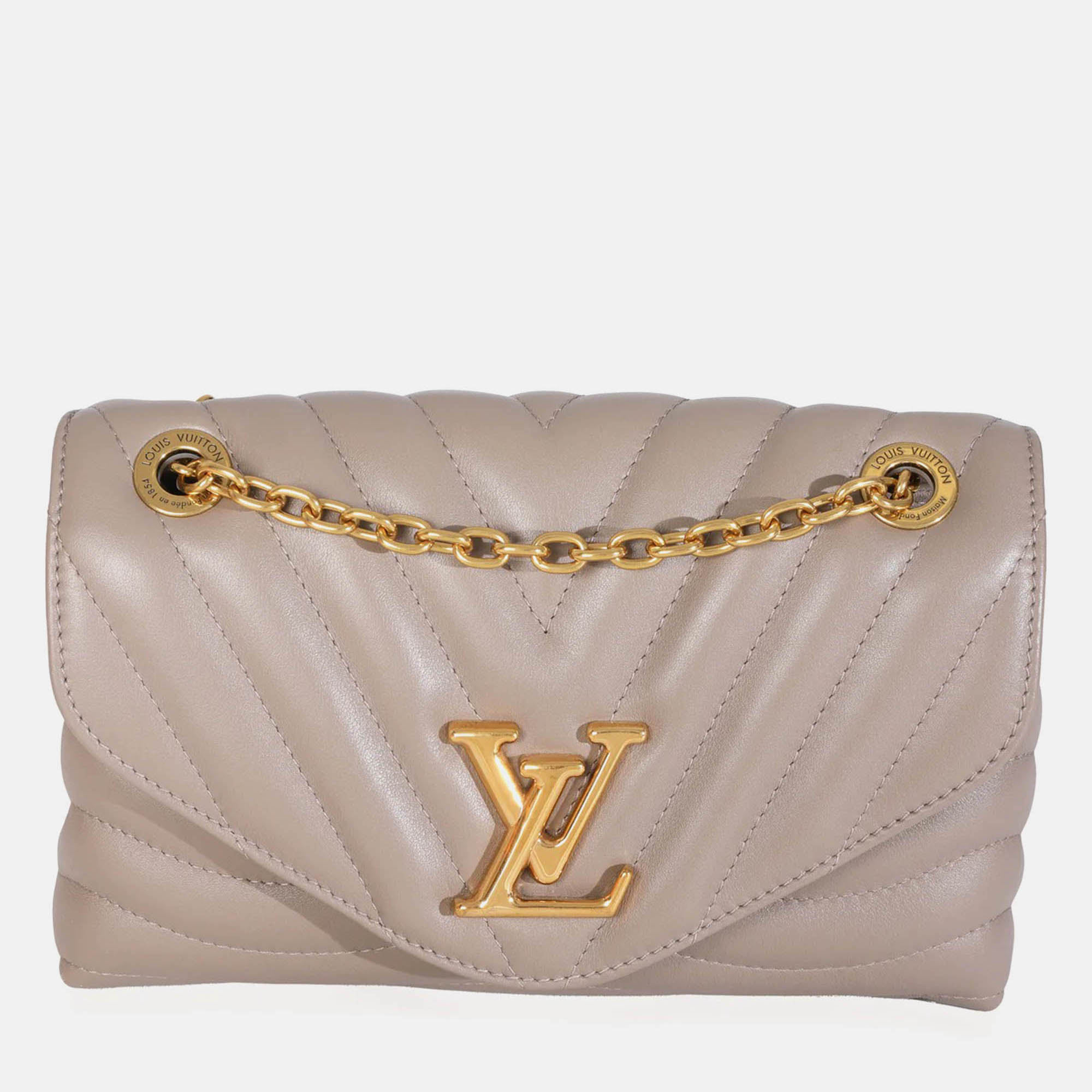 

Louis Vuitton Taupe Calf Leather New Wave Chain MM, Brown