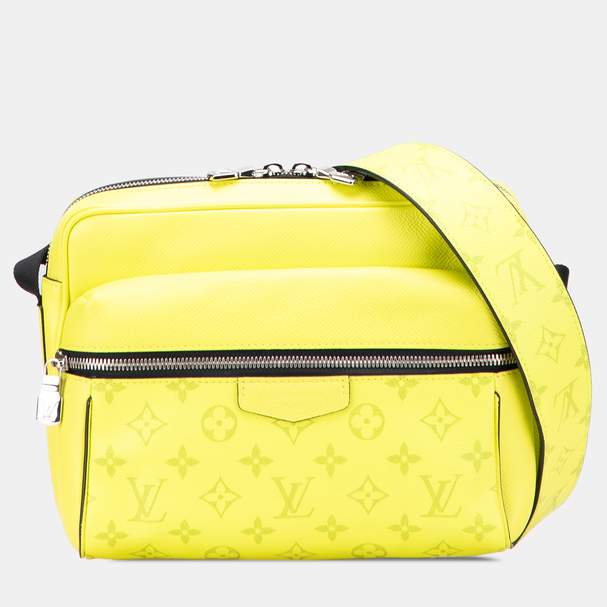 Pre-owned Louis Vuitton Yellow Monogram Taigarama Outdoor Messenger