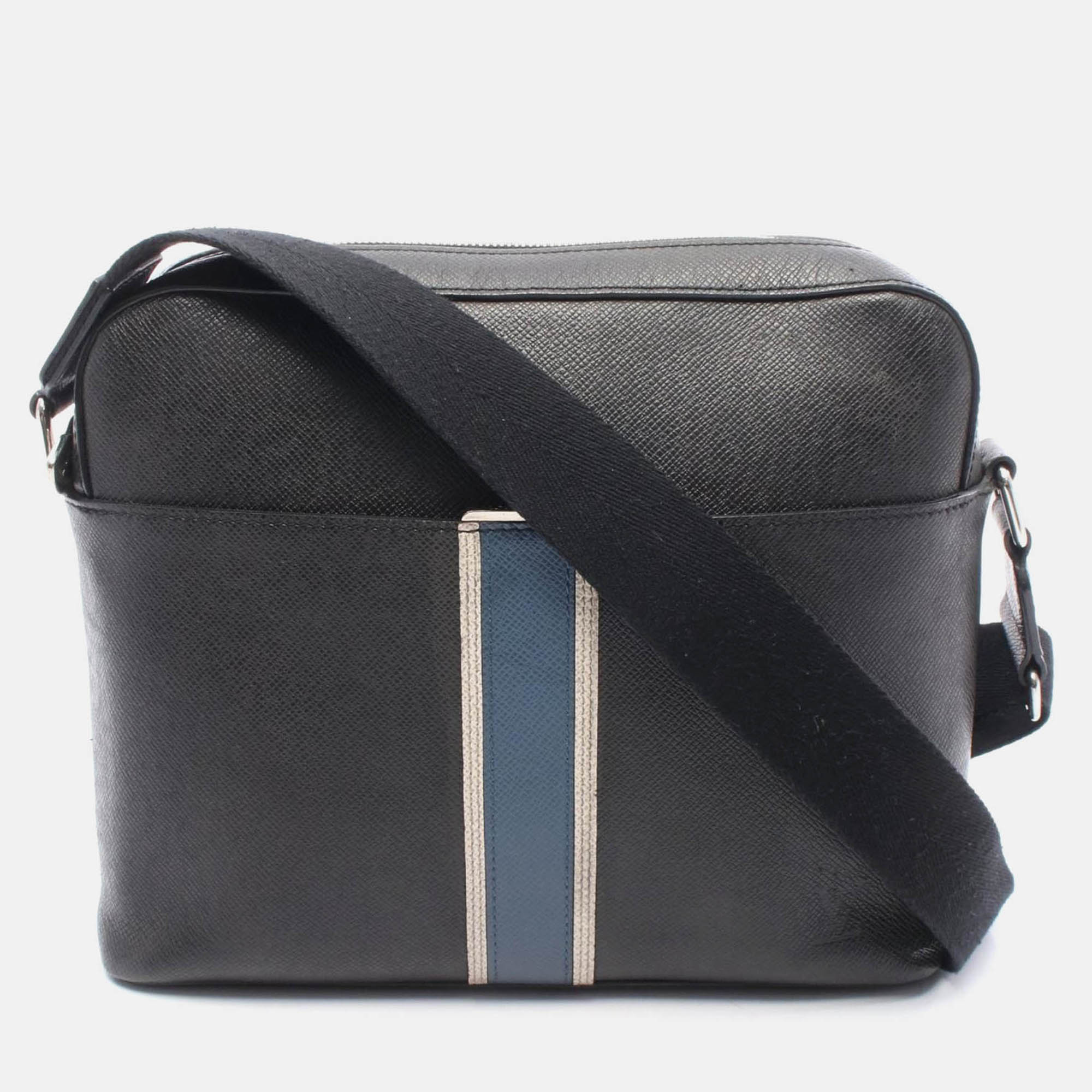 

Louis Vuitton Anton Messenger PM Shoulder Bag Taiga Leather Black