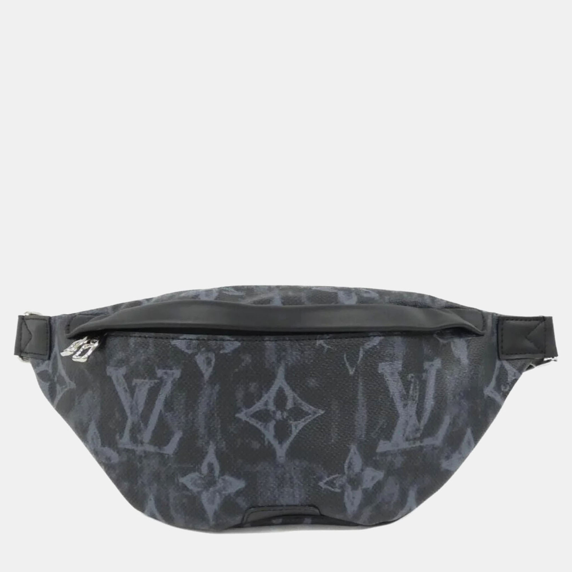

Louis Vuitton Discovery Bum Bag Monogram Noir Canvas Bum Bag, Black