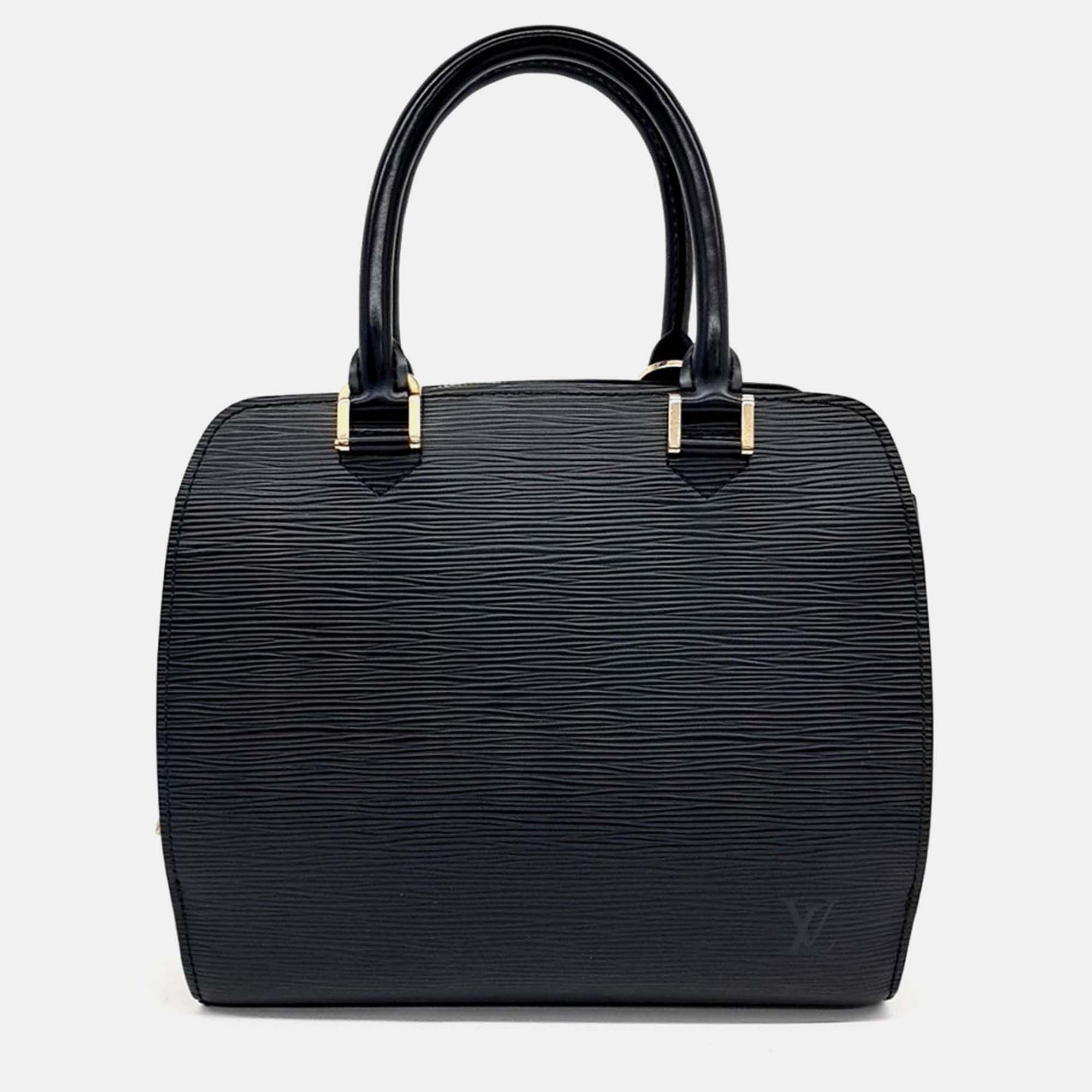 

Louis Vuitton Black Epi Leather Pont Neuf