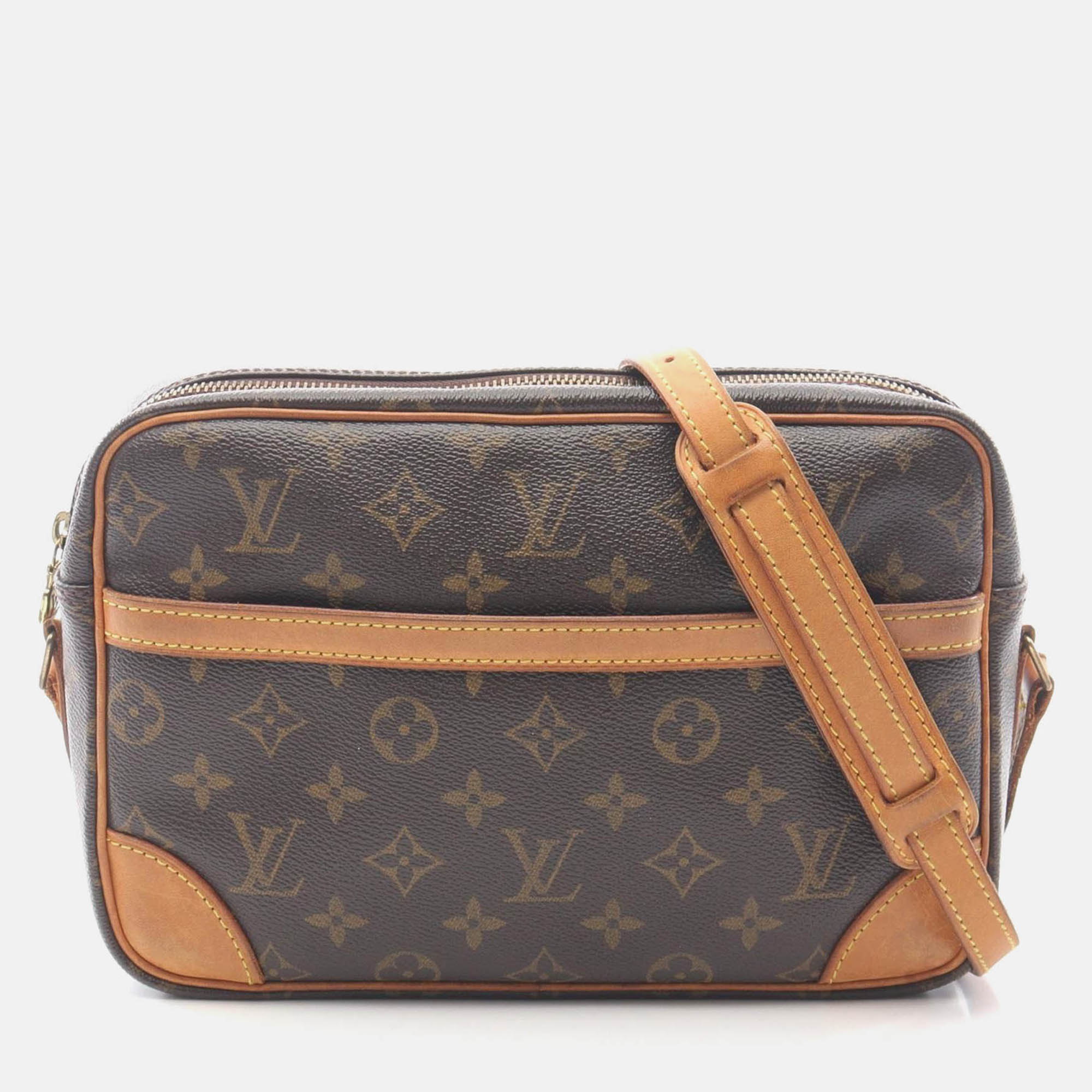 

Louis Vuitton Blois Crossbody Shoulder Bag Monogram Canvas Brown