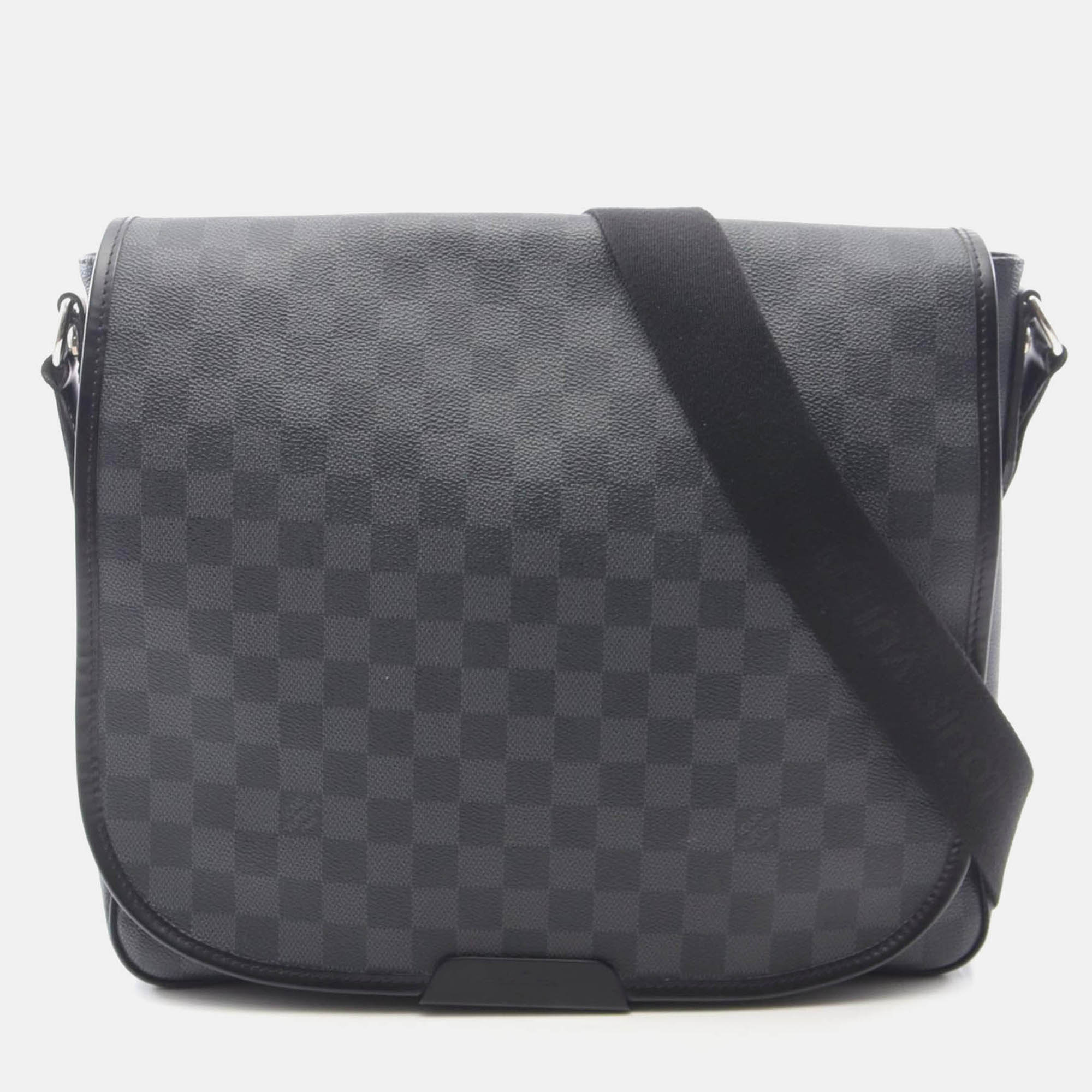 

Louis Vuitton Daniel Mm Crossbody Shoulder Bag Damier Graphite Black