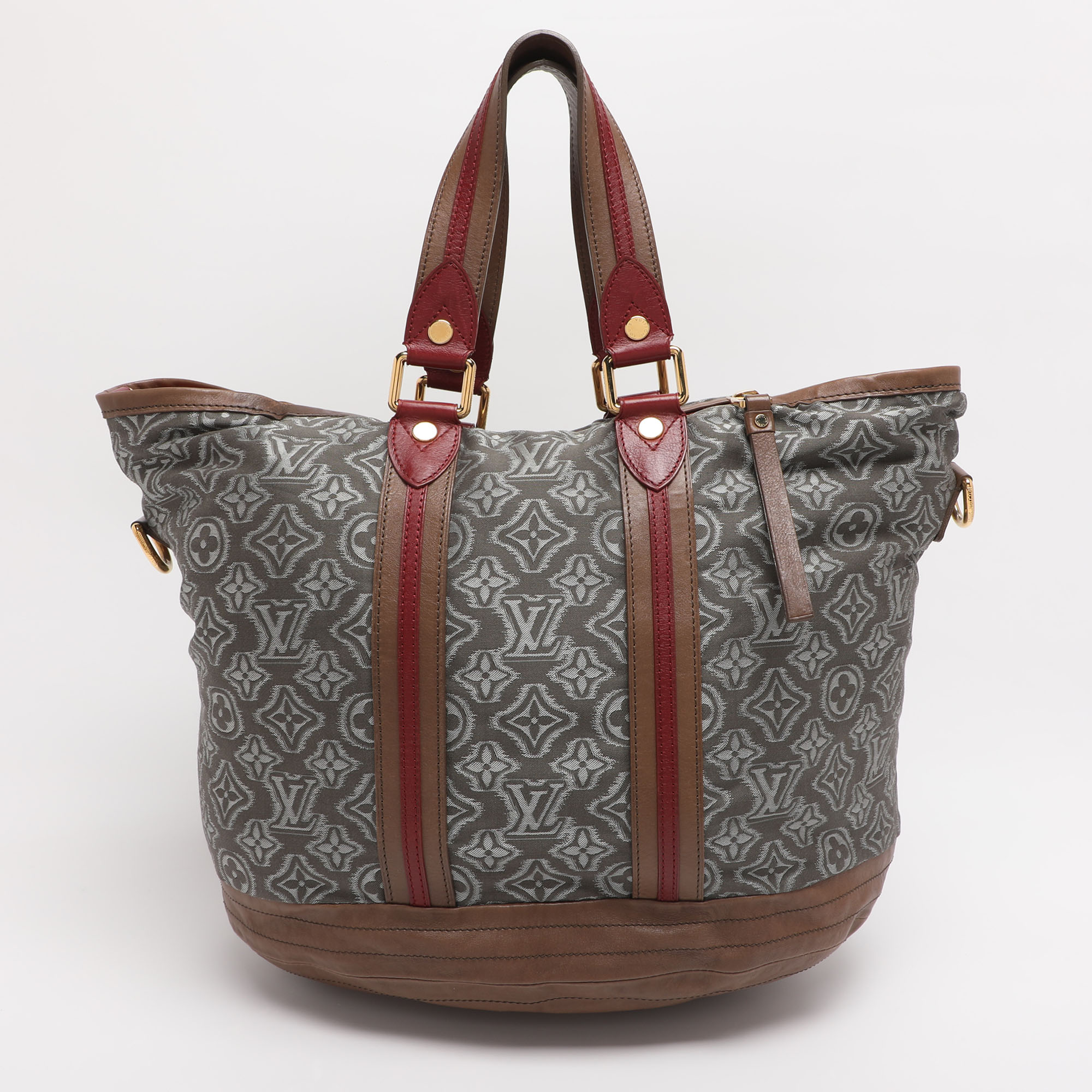 

Louis Vuitton Grey/Khaki Monogram Jacquard Fabric and Leather Limited Edition Aviator Bag, Silver