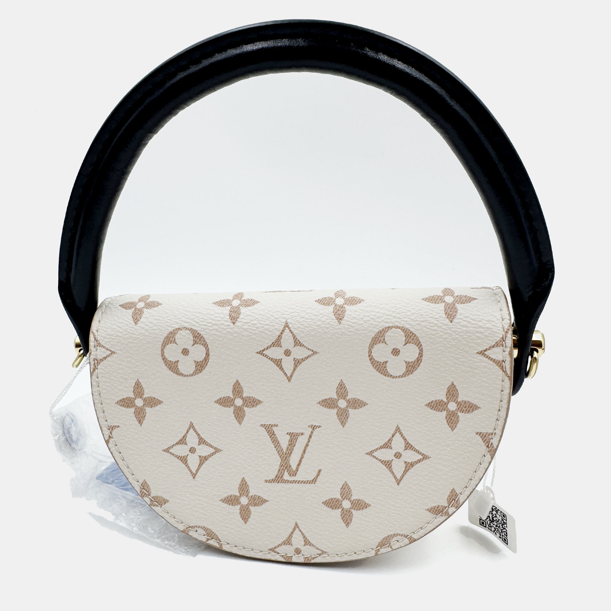 

Louis Vuitton Looping beige with black leather