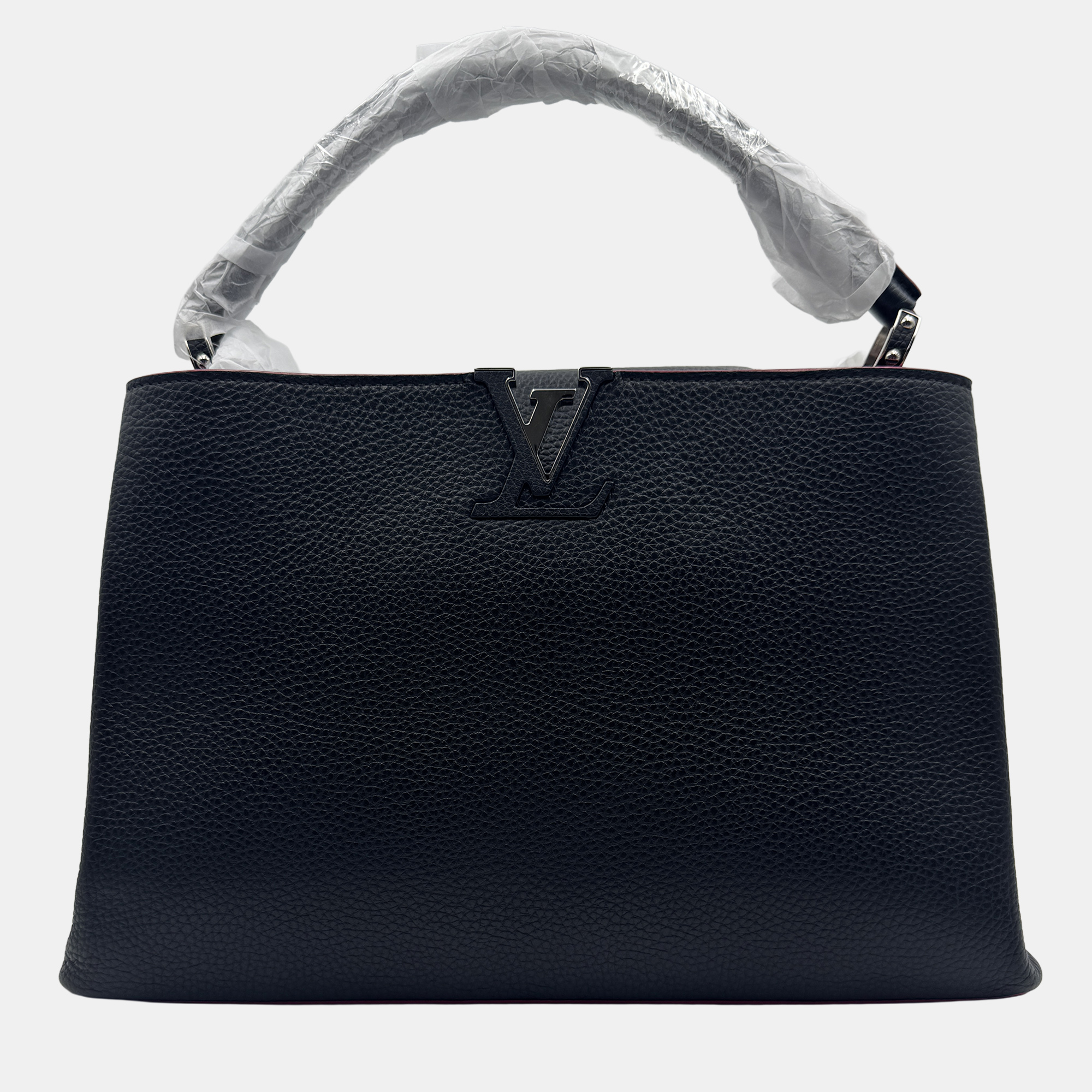 

Louis Vuitton Black Taurillon Leather Capucines MM Bag