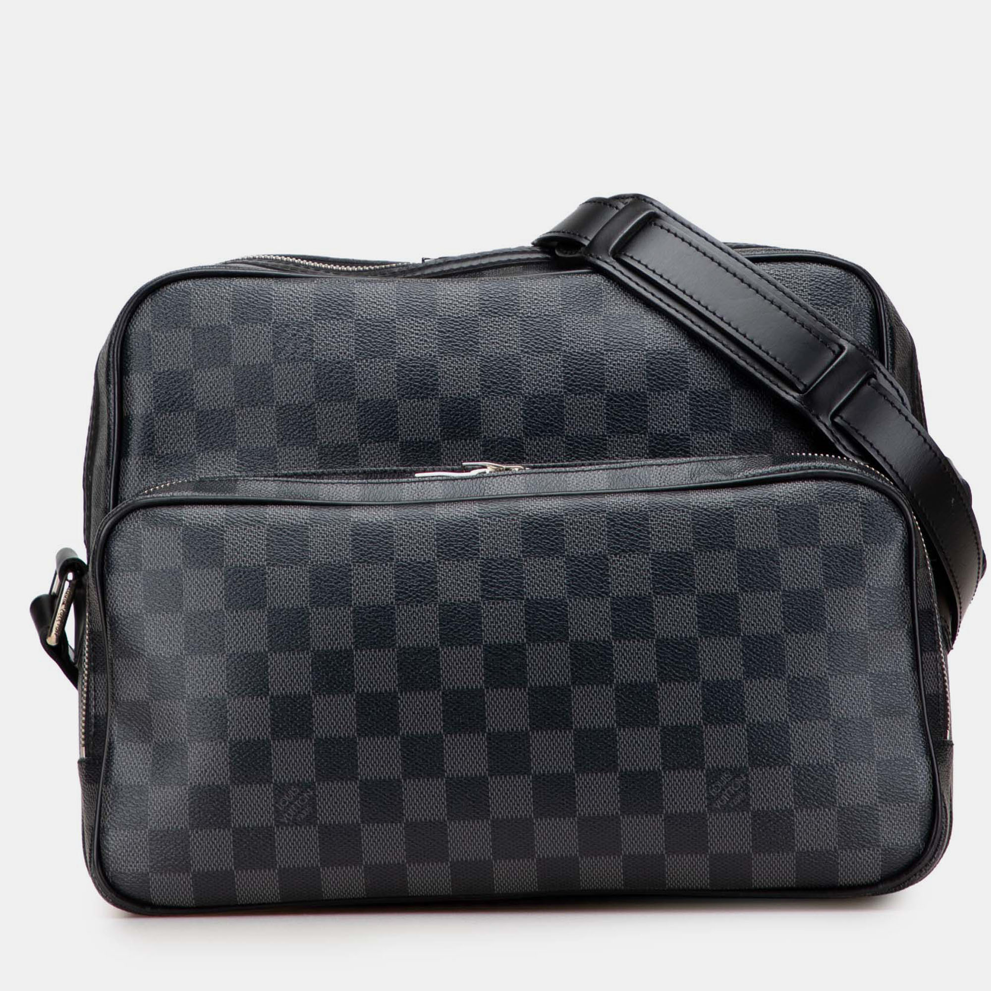 

Louis Vuitton Black Damier Graphite Sac Leoh