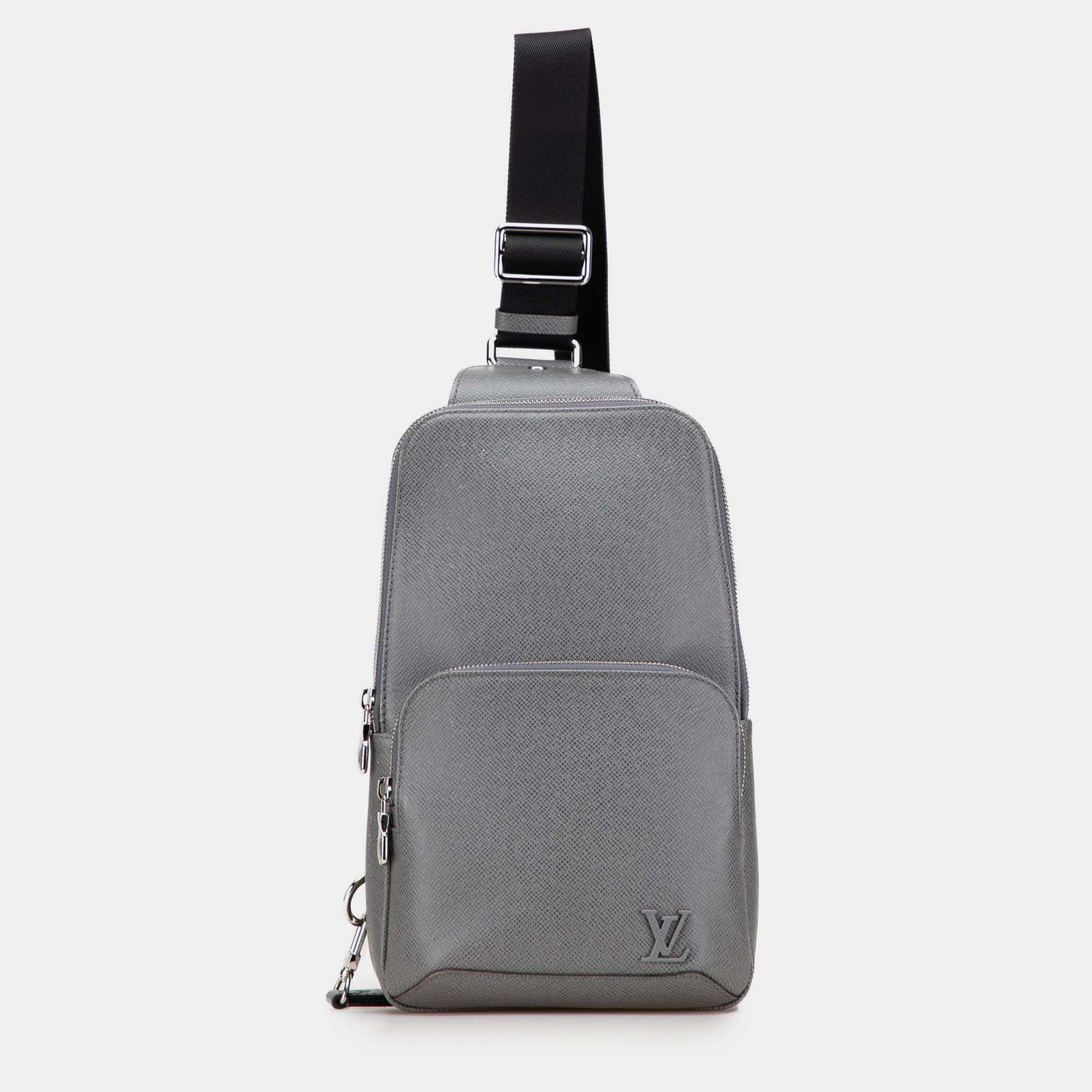 

Louis Vuitton Grey Taiga Avenue Sling
