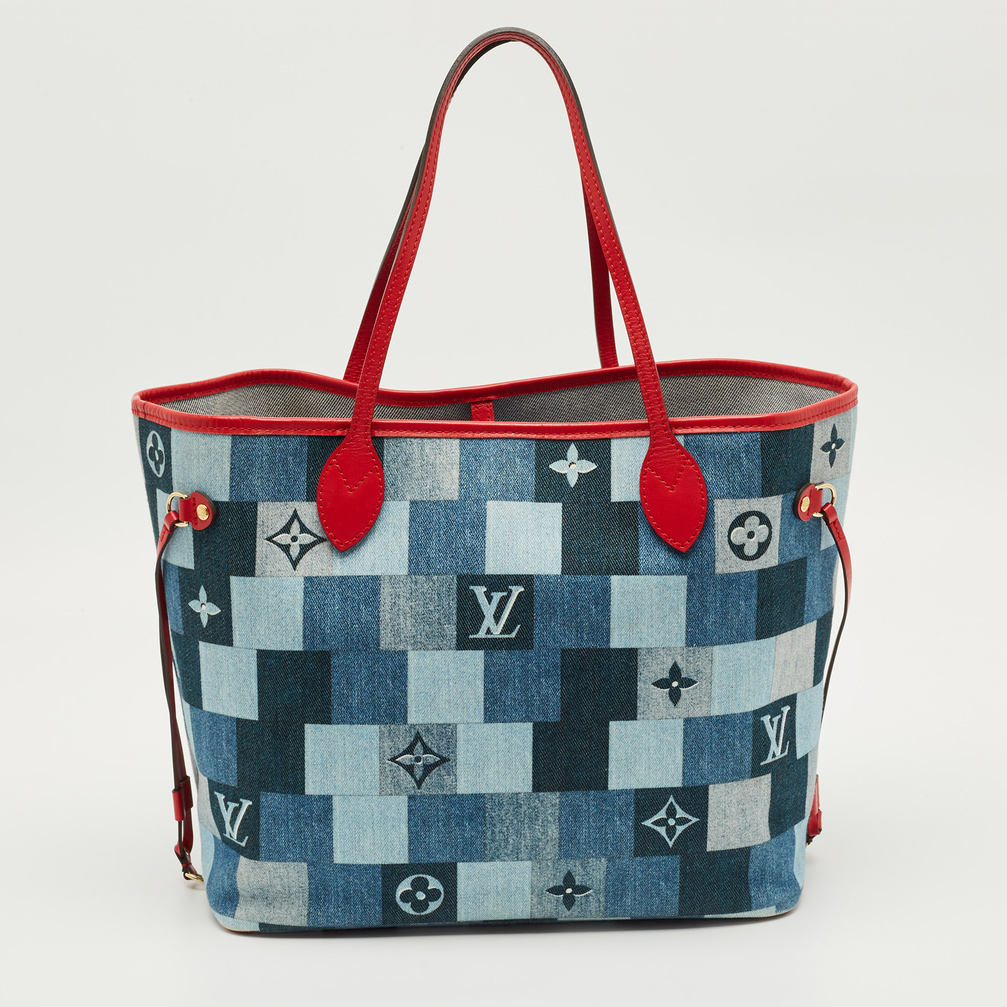 

Louis Vuitton Blue/Rouge Damier Monogram Patchwork Denim Neverfull MM Bag