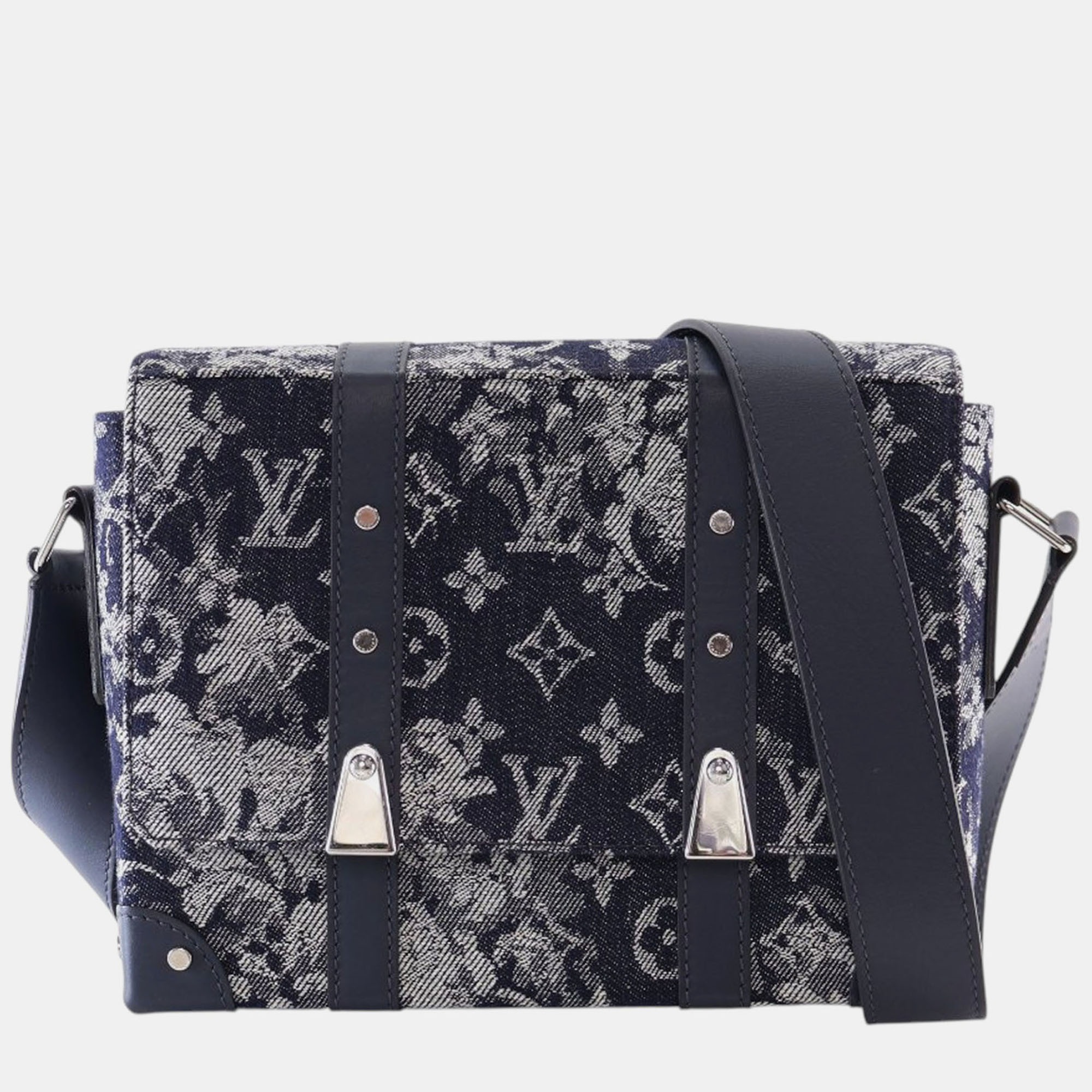 

Louis Vuitton Navy Blue Monogram Tapestry Trunk Messenger