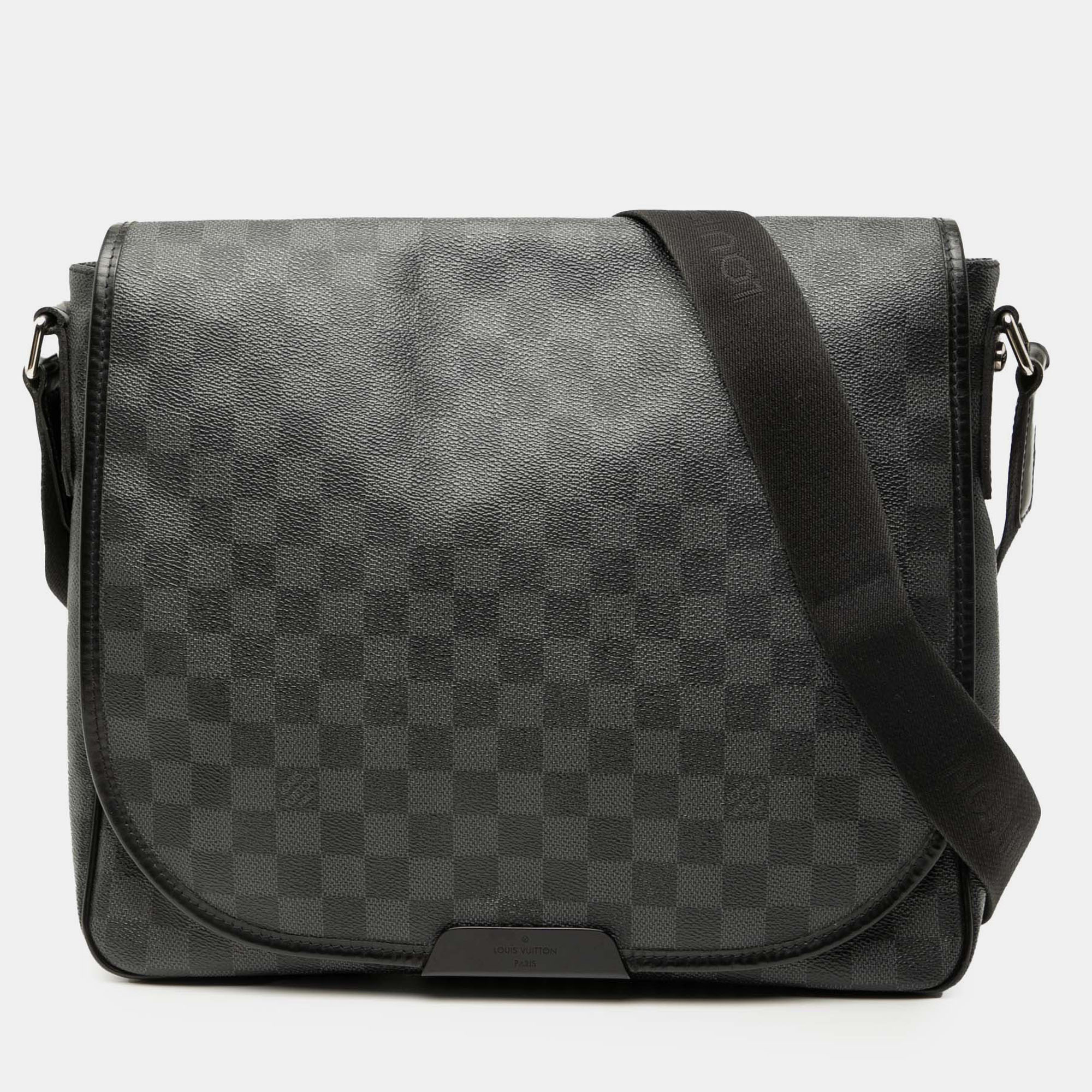 

Louis Vuitton Daniel MM Grey Damier Graphite Canvas Messenger Bag, Black