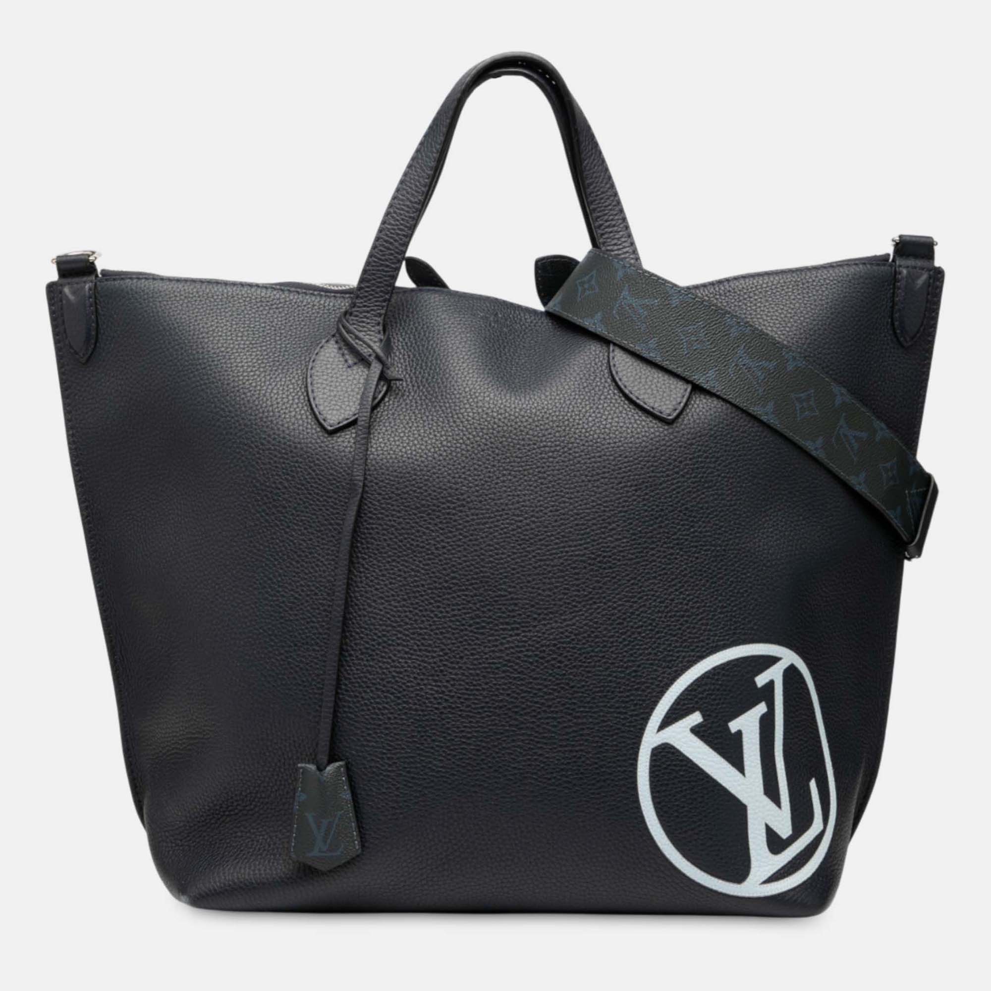 

Louis Vuitton East Side GM Taurillon Leather Tote Bag, Navy blue