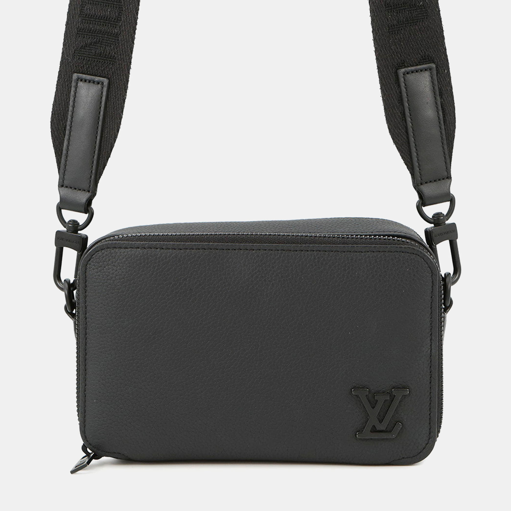 LOUIS VUITTON Pre-owned Alpha Wearable Wallet Noir Grained Calf Leather Lv Aerogram In Black