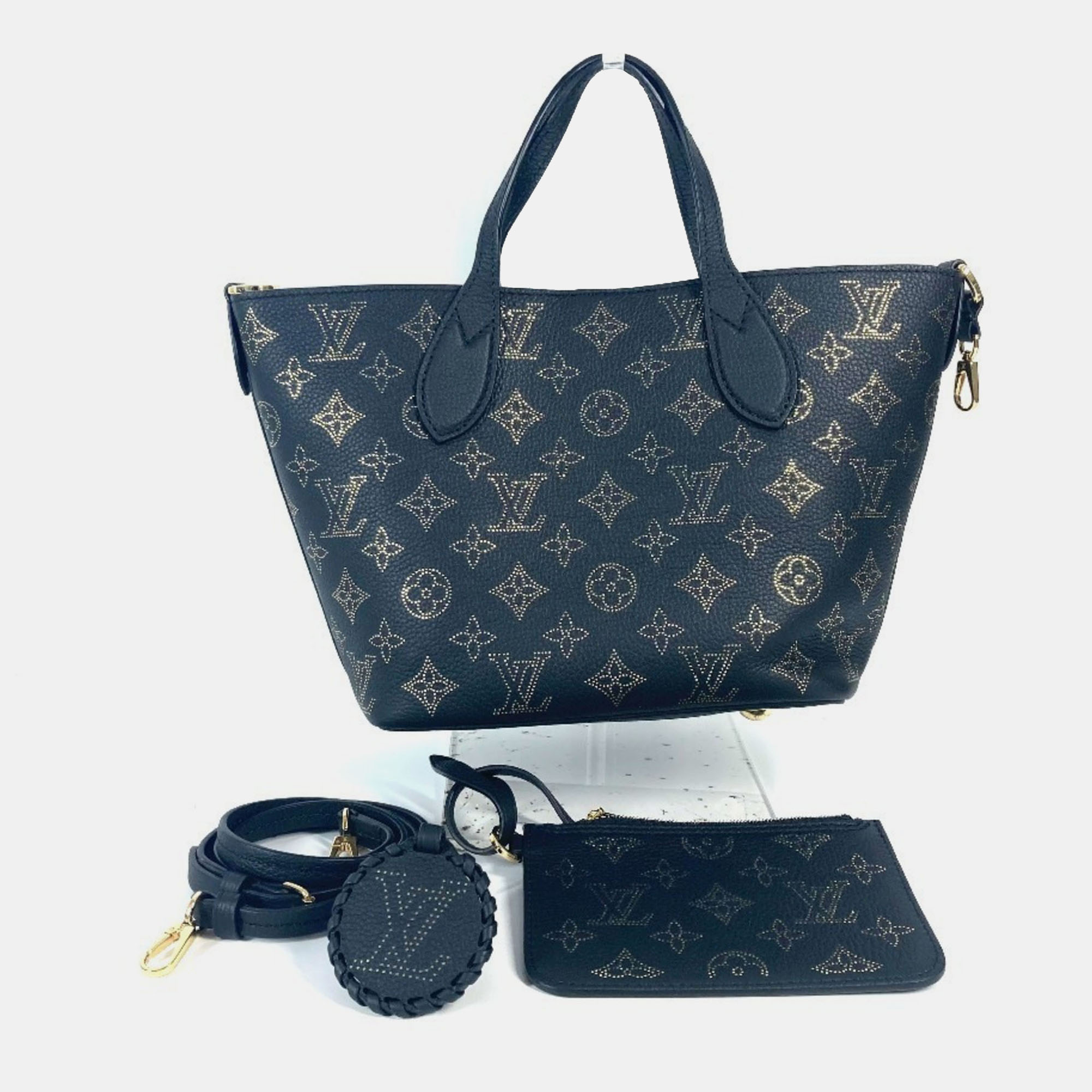 

Louis Vuitton Monogram Mahina Blossom Pm Tote Bag Crossbody Handbag Shoulder Leather Blue