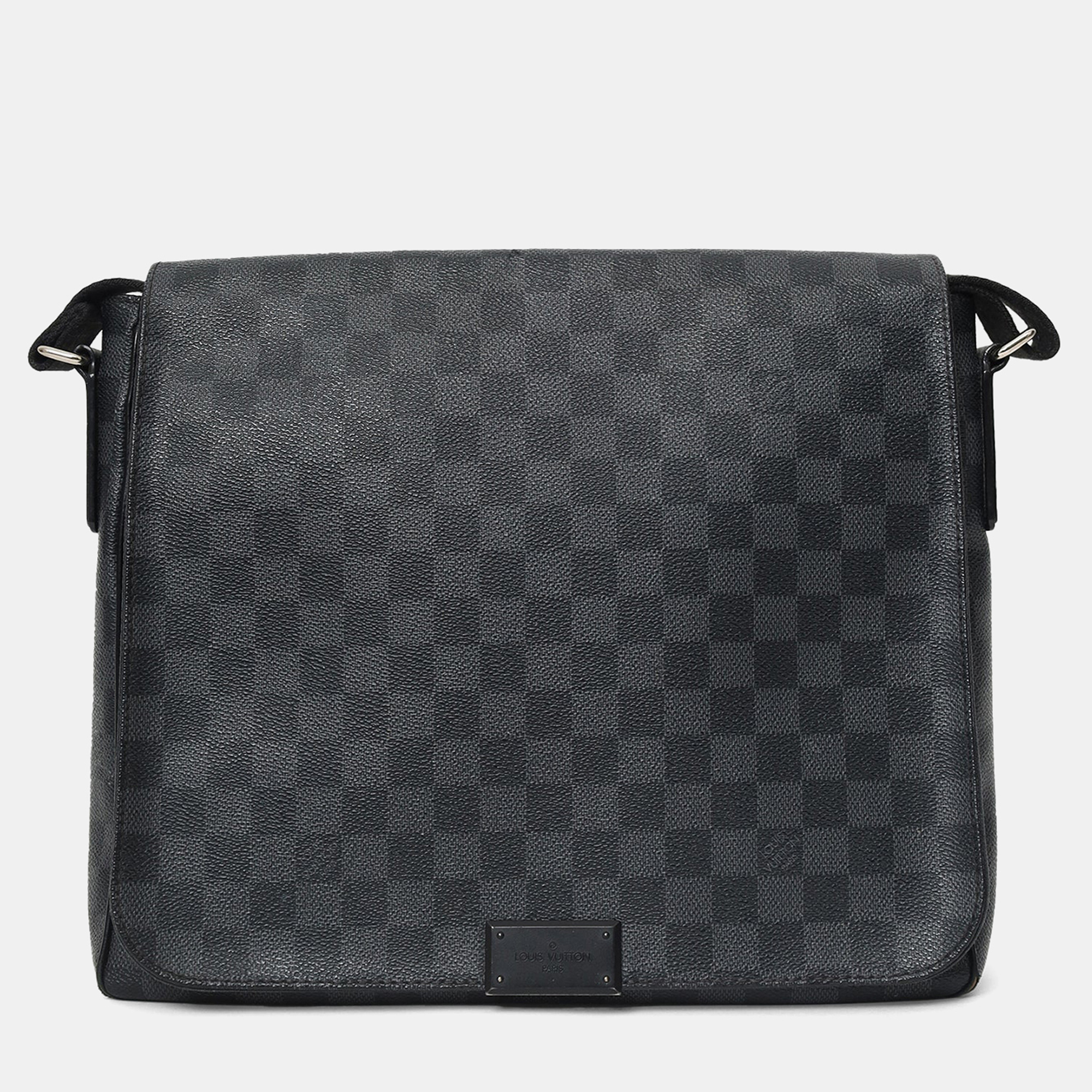 

Louis Vuitton  Messenger Bag, Black