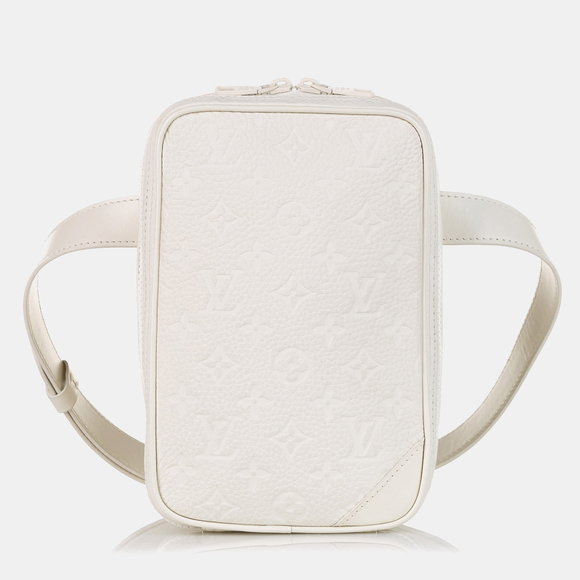 

Louis Vuitton White Monogram Taurillon Utility Side