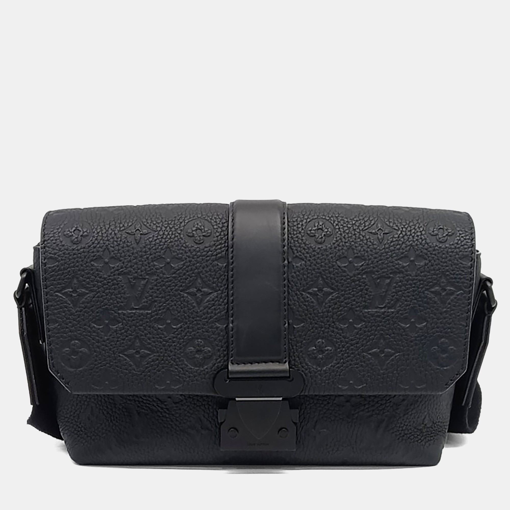 

Louis Vuitton Black Leather Taurillon S-Cape Messenger