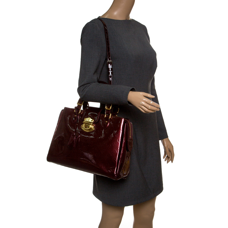 

Louis Vuitton Pomme D’amour Monogram Vernis Melrose Avenue Bag, Burgundy