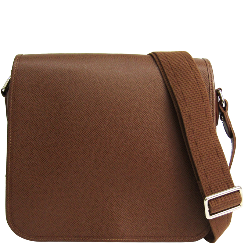 Louis Vuitton Brown Taiga Leather Andrei Messenger Bag Louis Vuitton Brown Taiga Leather Andrei Messenger Bag