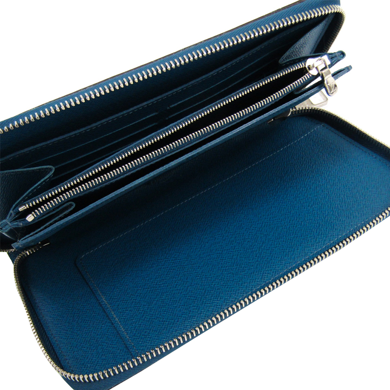 

Louis Vuitton Bleu Celeste Epi Leather Zippy Organizer Long Wallet, Blue