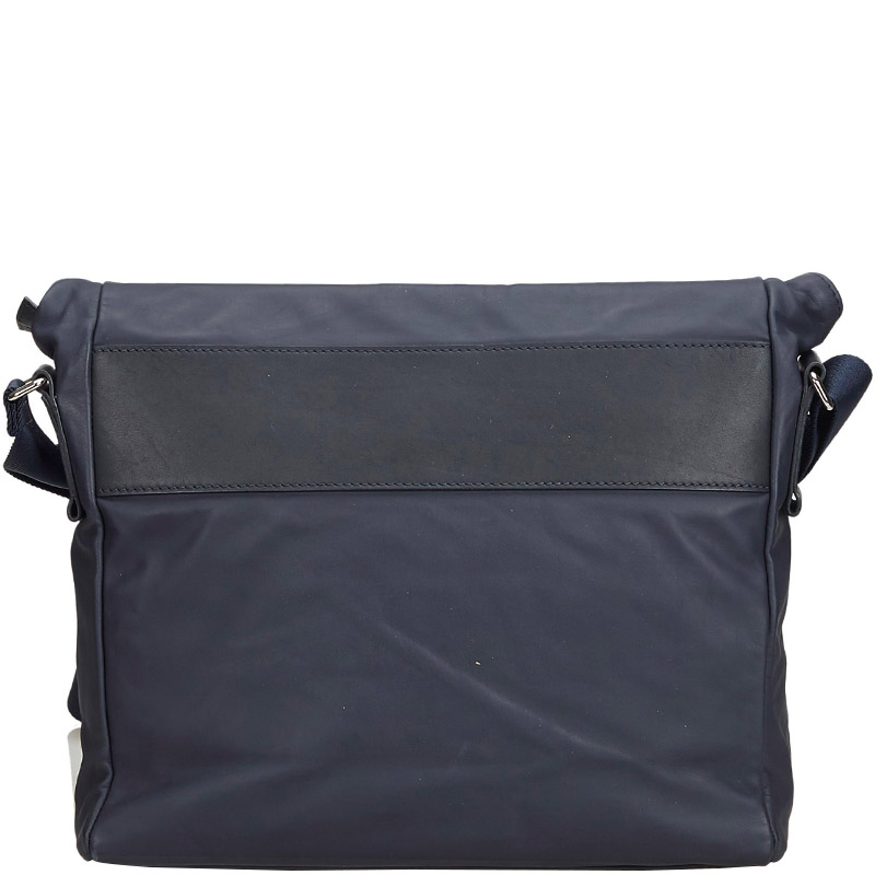 

Louis Vuitton Navy Blue V Line Messenger Bag, Grey
