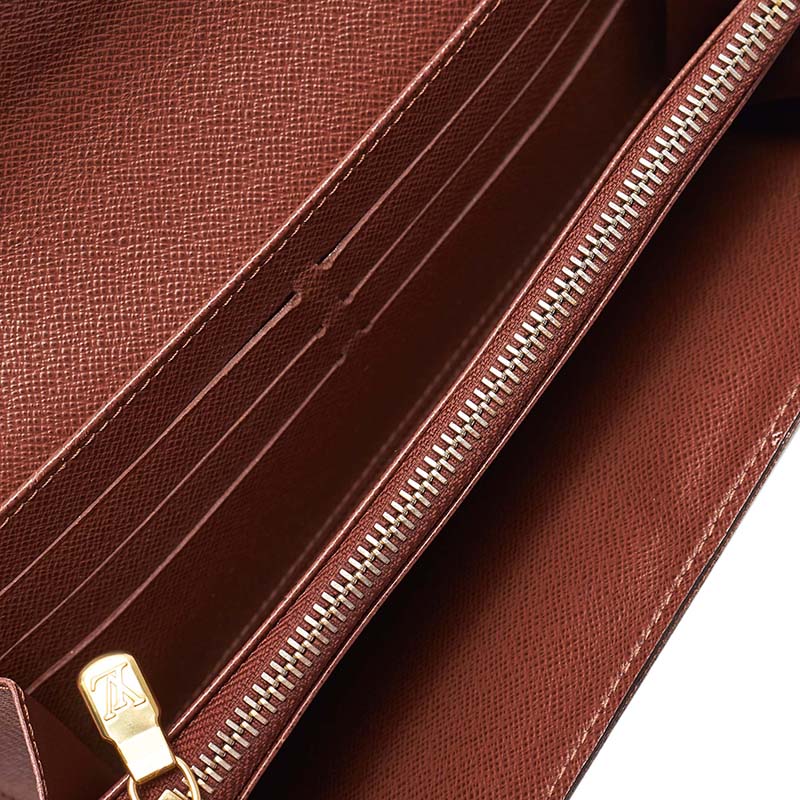 

Louis Vuitton Monogram Canvas Sarah Wallet, Brown
