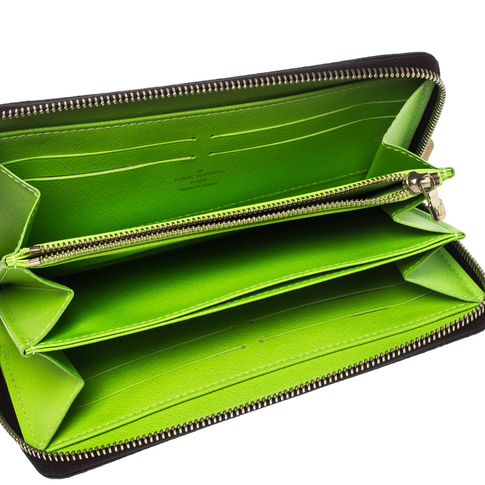 Louise leather wallet Louis Vuitton Green in Leather - 29407516