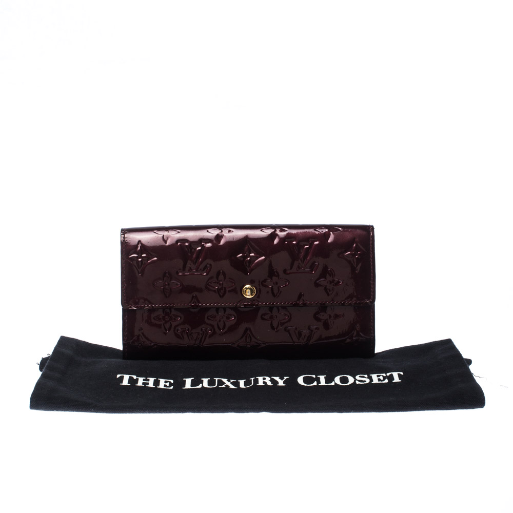 Louis Vuitton Rouge Fauviste Monogram Vernis Sarah Wallet Purple Leather  ref.632047 - Joli Closet