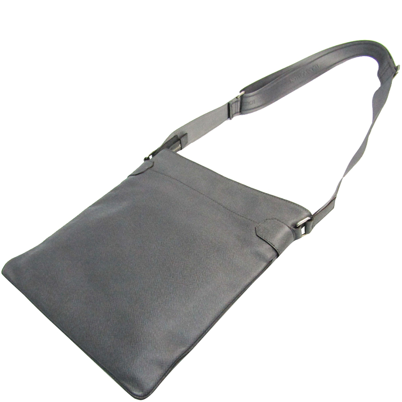 

Louis Vuitton Glacier Taiga Leather Sasha Messenger Bag, Grey