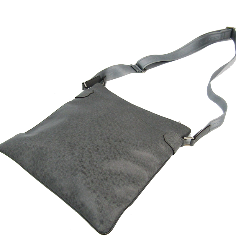 

Louis Vuitton Glacier Taiga Leather Sasha Messenger Bag, Grey