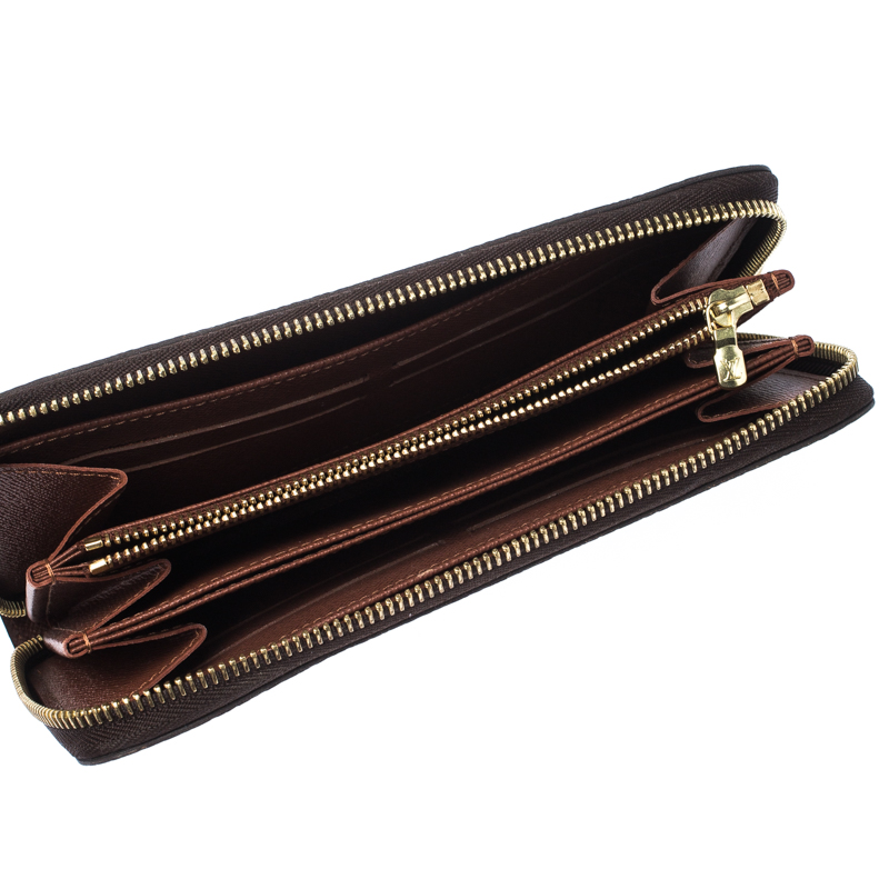 

Louis Vuitton Monogram Canvas Zippy wallet, Brown