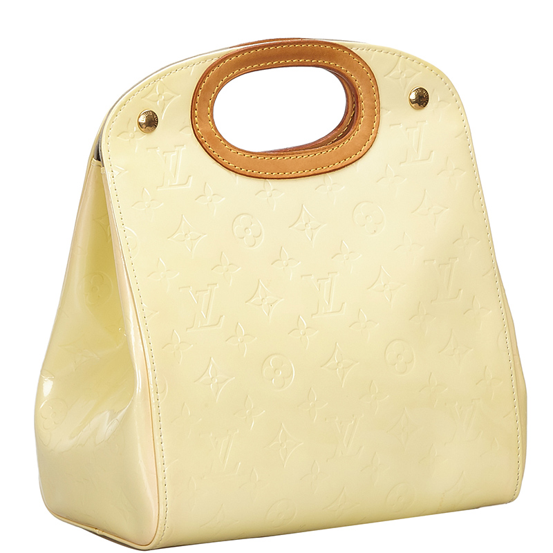 

Louis Vuitton White Monogram Vernis Maple Drive Clutch