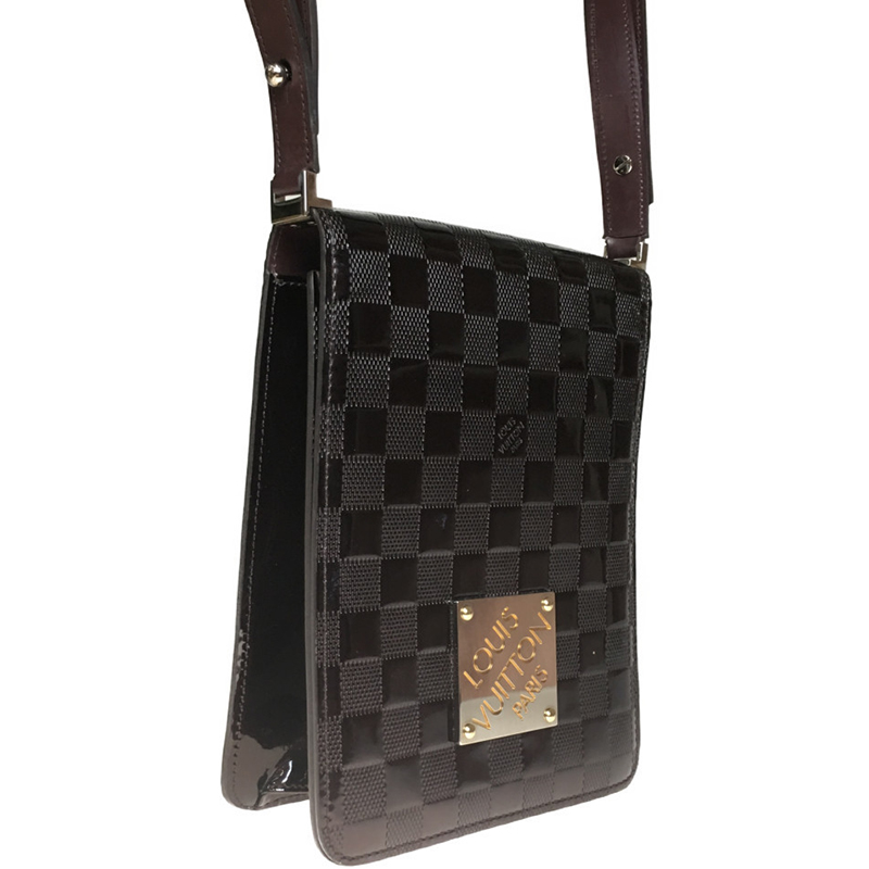 

Louis Vuitton Damier Verni Carmine Club Shoulder Bag, Brown