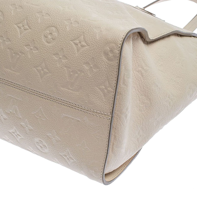Louis Vuitton Neige Ivory Empreinte Leather Lumineuse PM 2way Bag 29LV –  Bagriculture