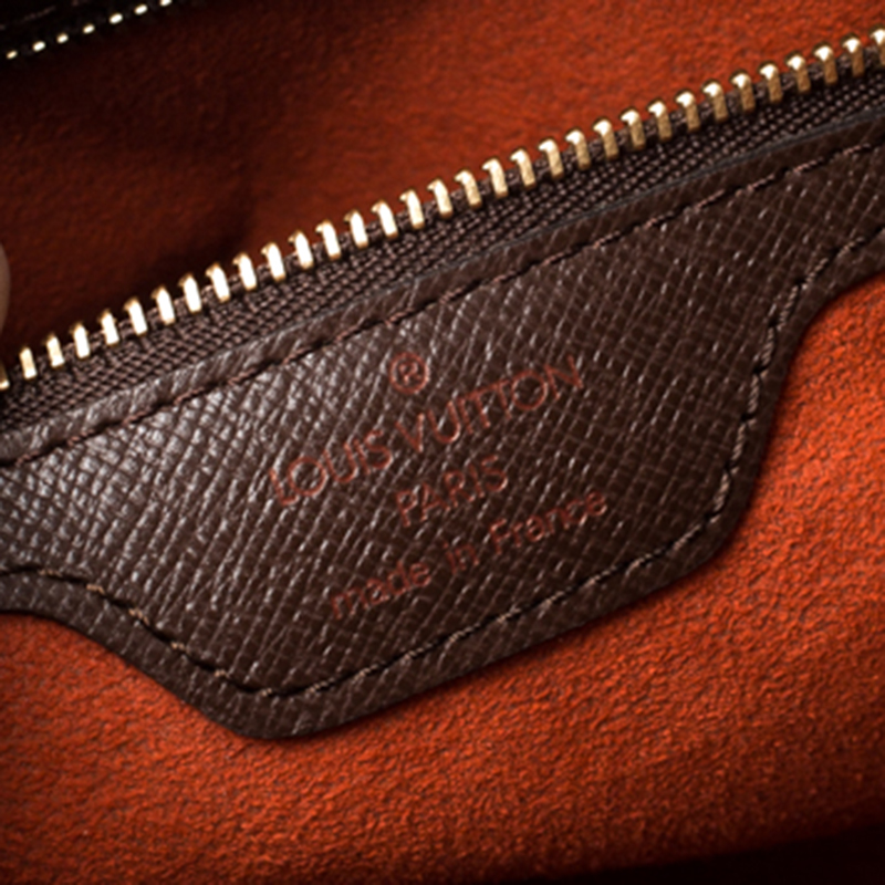 Louis Vuitton Triana Handbag 343882