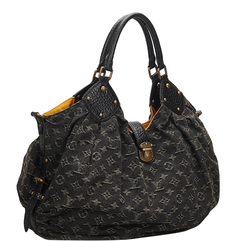 Louis Vuitton White Monogram Mahina Leather XL Bag Louis Vuitton | The  Luxury Closet