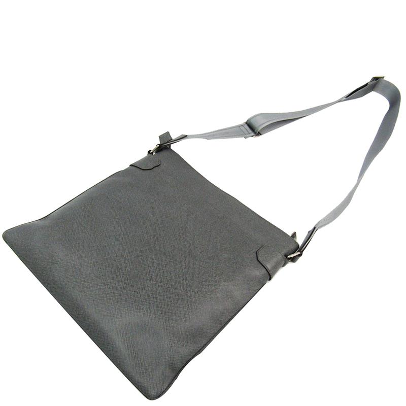 

Louis Vuitton Glacier Taiga Leather Sasha Messenger Bag, Grey