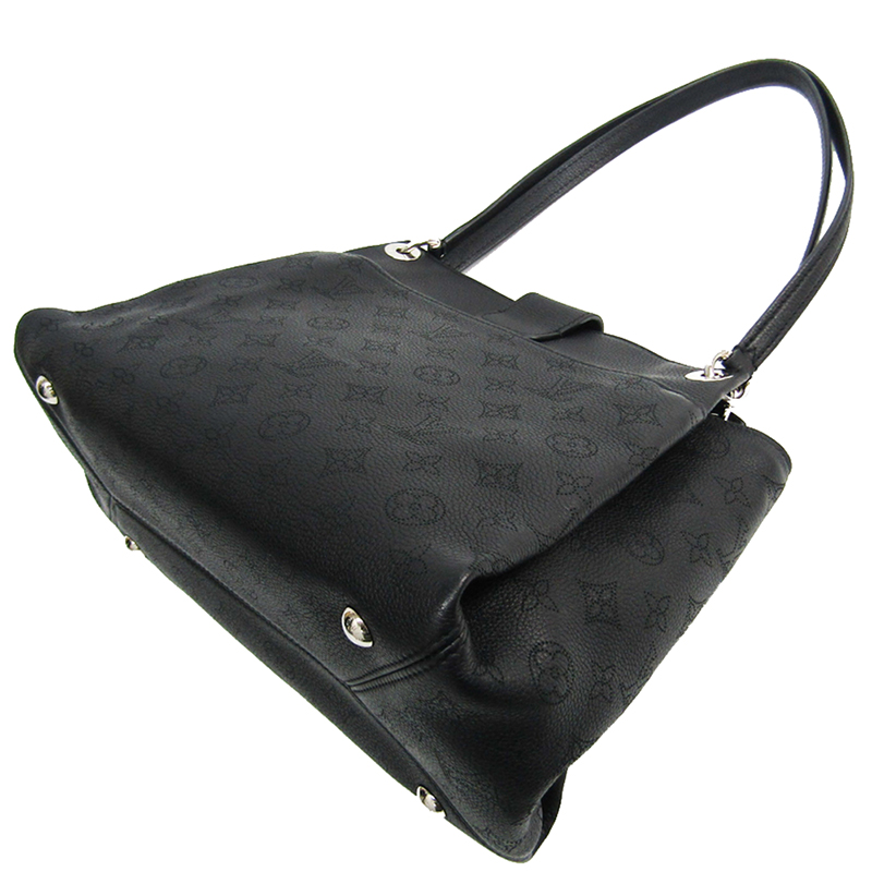 

Louis Vuitton Noir Mahina Leather Sevres Bag, Black