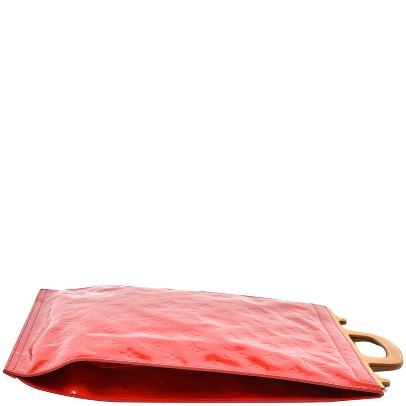 

Louis Vuitton Red Vernis Leather Reade MM