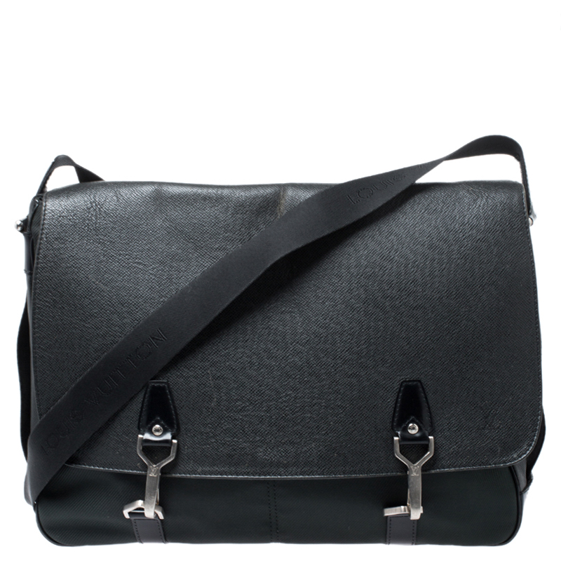 Louis Vuitton, Bags, Louis Vuitton Taiga Dersou Messenger Bag Black