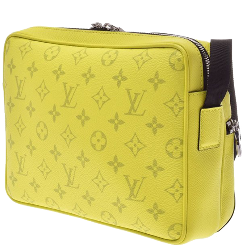 

Louis Vuitton Jaune Taiga Leather Monogram Canvas Outdoor Messenger PM Bag, Green