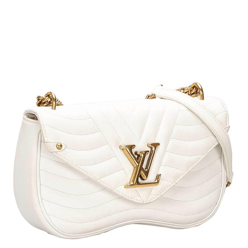

Louis Vuitton White Leather New Wave Chain MM Bag