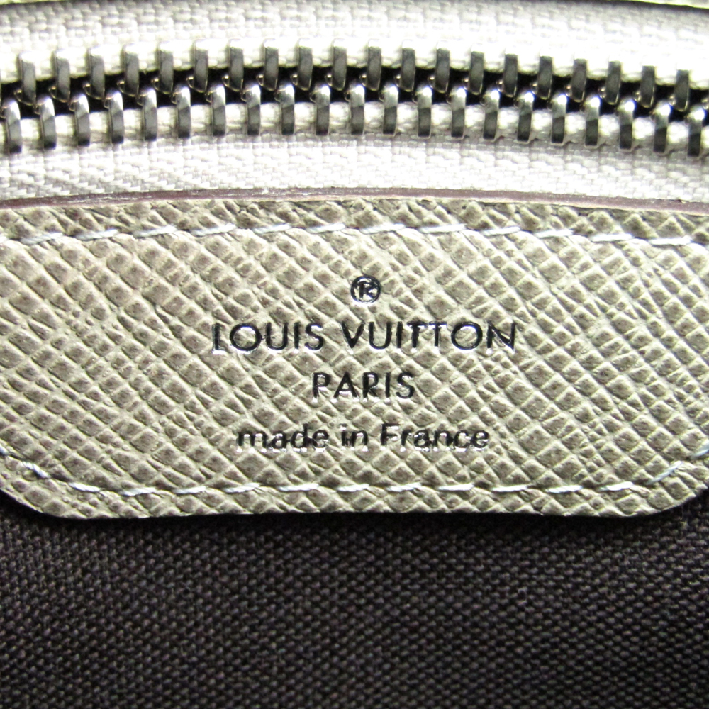 Pre-owned Louis Vuitton Polaire Taiga Leather Milo Shoulder Bag In Grey