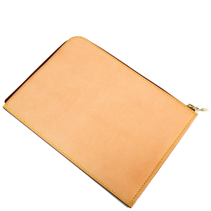 

Louis Vuitton Beige Leather Pochette Jules PM Clutch