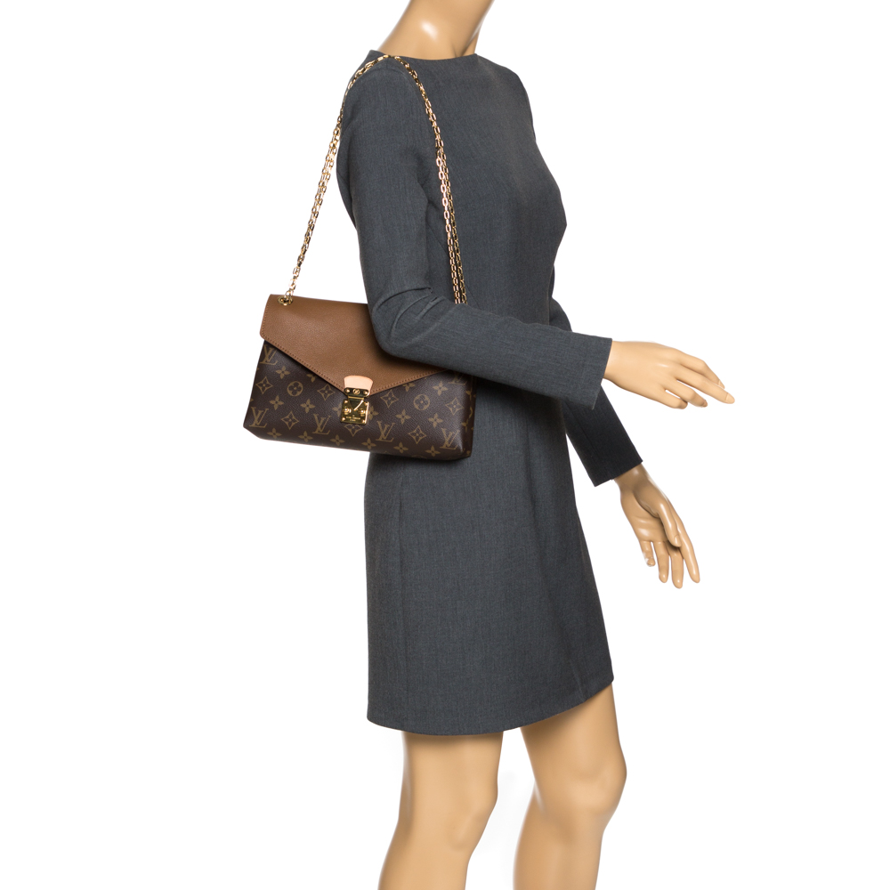 

Louis Vuitton Brown Monogram Canvas Pallas Chain Bag