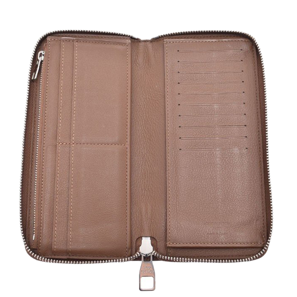 

Louis Vuitton Brown Taurillon Leather Zippy Wallet Vertical