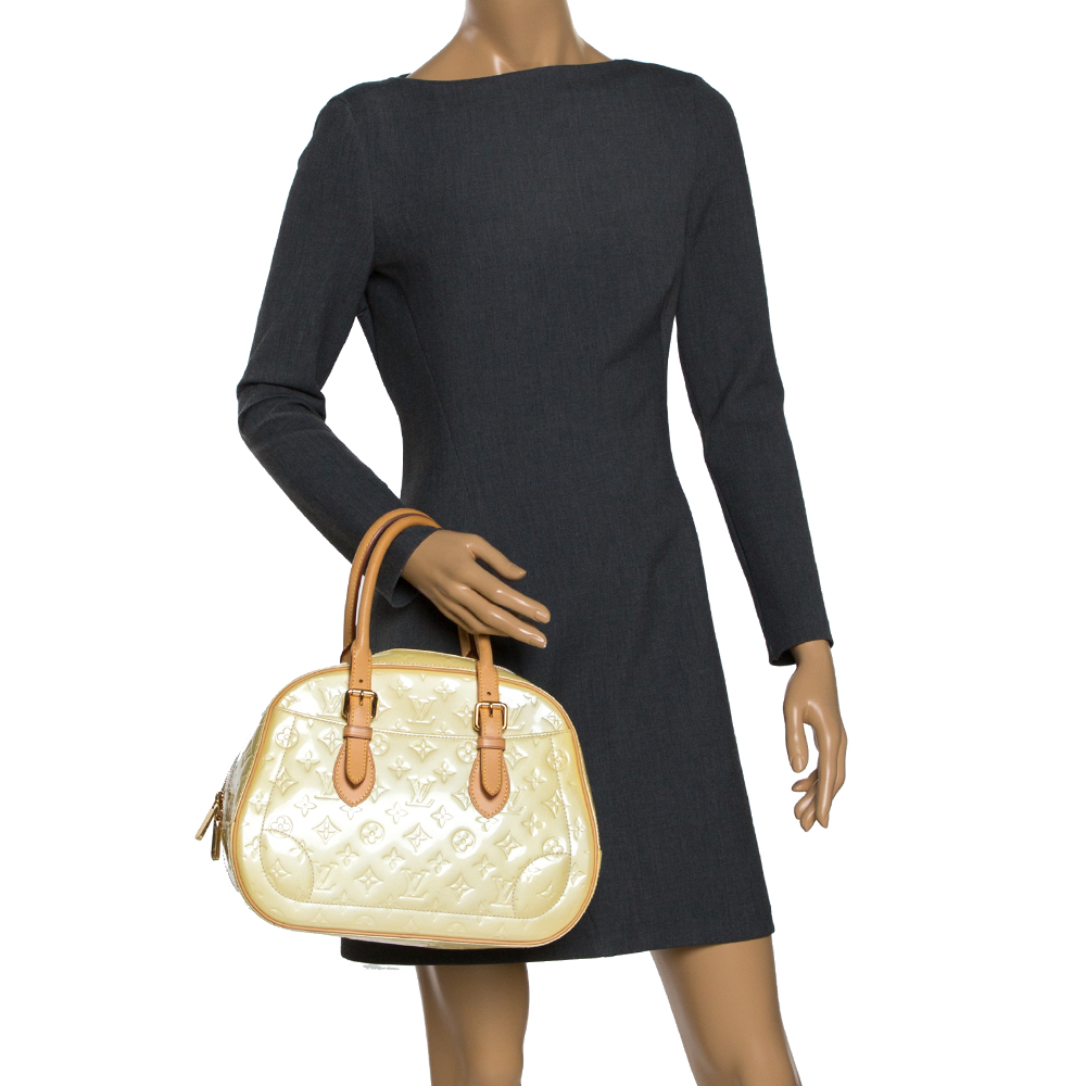 

Louis Vuitton Cream Monogram Vernis Summit Drive Bag
