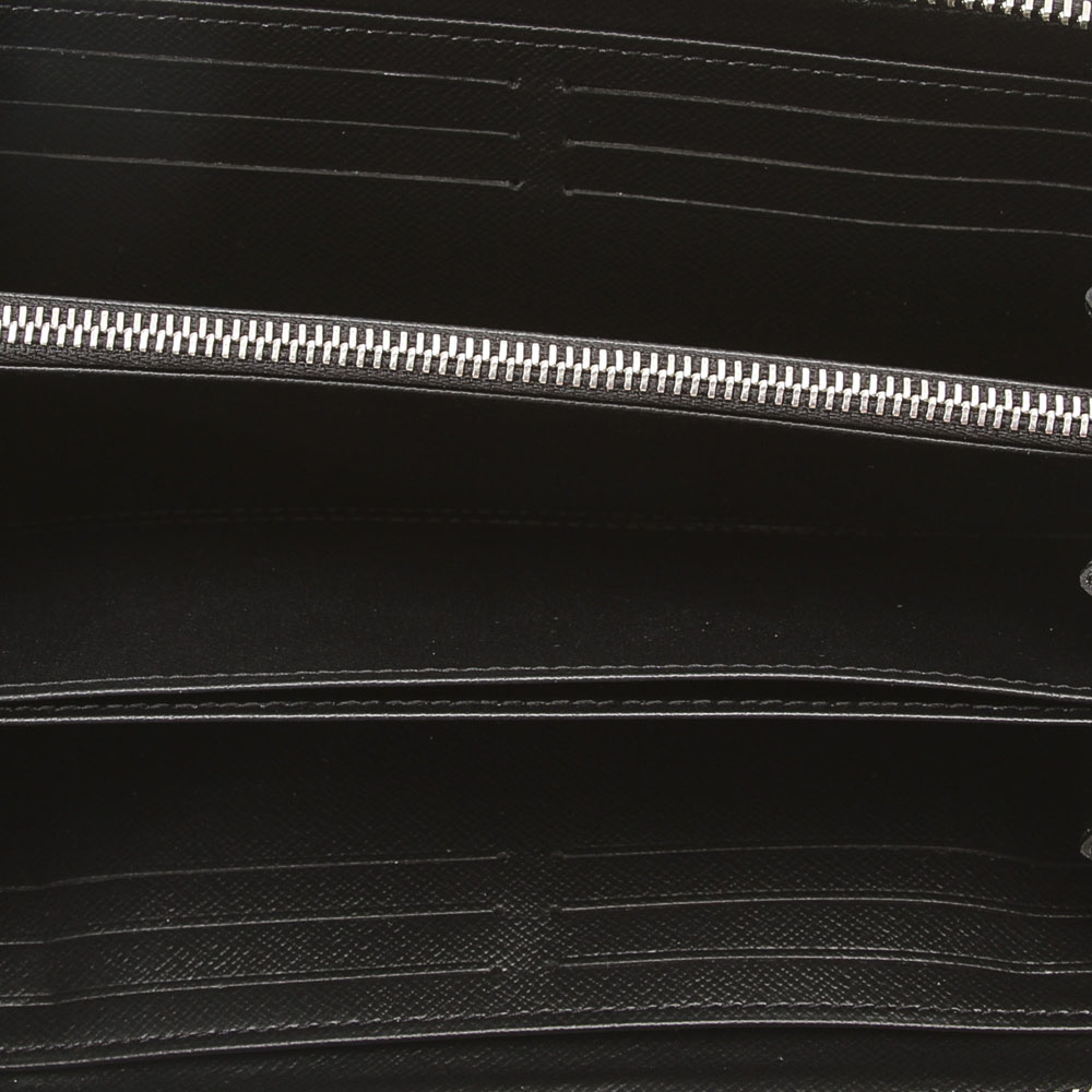 

Louis Vuitton Black Epi Leather Zippy Wallet