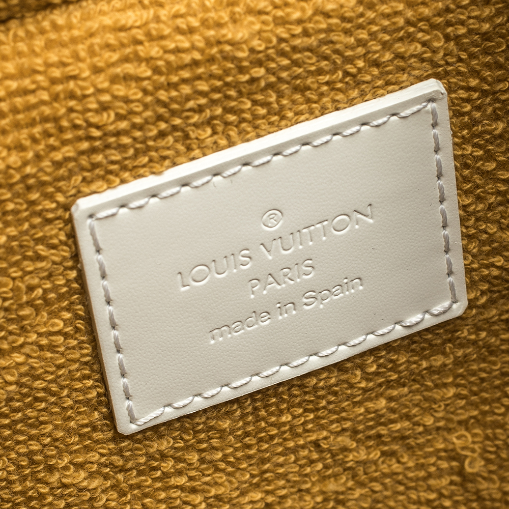 Louis Vuitton Lagoon Bay Plastic ref.580329 - Joli Closet